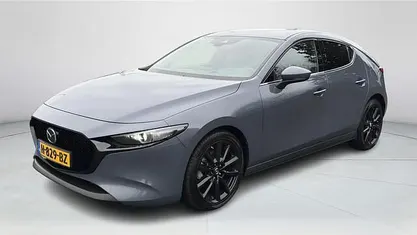 Polymetal gray Gebruikt 2020 Mazda 3 Luxury Hatchback | € 19.950 (Eerlijke prijs)