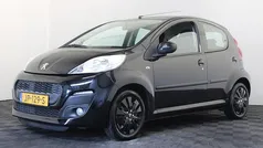 Zwart, metallic lak Gebruikt 2012 Peugeot 107 Hatchback | € 4.999 (Eerlijke prijs)