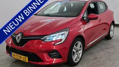 Rood Gebruikt 2020 Renault Clio V Zen Hatchback | € 13.900 (Eerlijke prijs)