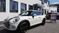 Wit Gebruikt 2015 Mini Cooper Chili Hatchback | € 11.950 (Eerlijke prijs)