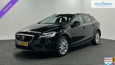 Zwart Gebruikt 2017 Volvo V40 CC Summum Stationwagen | € 13.000 (Eerlijke prijs)