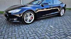 Blauw, metallic lak Gebruikt 2015 Tesla Model S Performance Sedan | € 27.500 (Duur)
