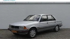 Gebruikt 1986 Peugeot 305 GTi Sedan | € 5.950