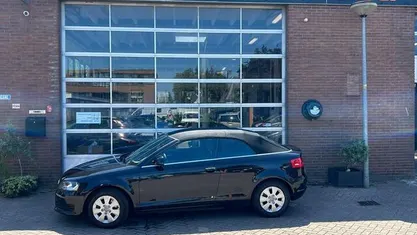 Zwart Occasion 2010 Audi A3 Cabriolet Attraction Cabriolet | € 8.950 (Eerlijke prijs)
