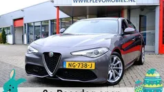 Grijs, metallic lak Gebruikt 2017 Alfa Romeo Giulia Veloce Sedan | € 20.450 (Super prijs)