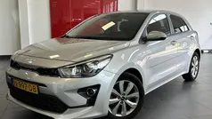 Grijs Gebruikt 2021 Kia Rio Hatchback | € 17.950 (Eerlijke prijs)
