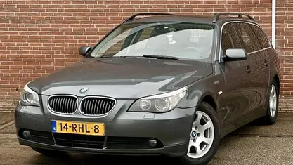 Grijs Gebruikt 2006 BMW 523 Executive Stationwagen | € 5.950 (Eerlijke prijs)