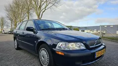 Blauw Gebruikt 2002 Volvo V40 Stationwagen | € 949 (Eerlijke prijs)