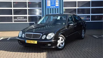 Zwart Gebruikt 2006 Mercedes E280 Avantgarde Sedan | € 4.250 (Eerlijke prijs)
