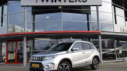 Occasion 2023 Suzuki Vitara Style SUV | € 26.880 (Eerlijke prijs)