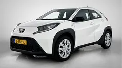 Gebruikt 2024 Toyota Aygo Play Hatchback | € 17.445 (Eerlijke prijs)