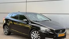 Zwart Gebruikt 2015 Volvo V40 CC Ocean Race Stationwagen | € 7.450 (Goede deal)