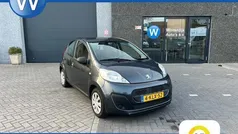 Grijs Gebruikt 2013 Peugeot 107 Access Hatchback | € 3.999 (Eerlijke prijs)
