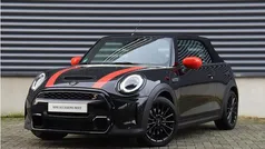 Zwart Gebruikt 2023 Mini Cooper S Cabriolet Comfort Cabriolet | € 36.900 (Eerlijke prijs)