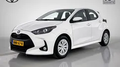 Gebruikt 2024 Toyota Yaris Hybrid Active Hatchback | € 23.945 (Eerlijke prijs)