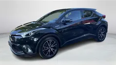 Zwart Gebruikt 2017 Toyota C-HR SUV | € 16.949 (Eerlijke prijs)