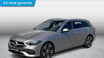 Zilver, metallic lak Gebruikt 2024 Mercedes C180 Luxury Stationwagen | € 42.950 (Eerlijke prijs)