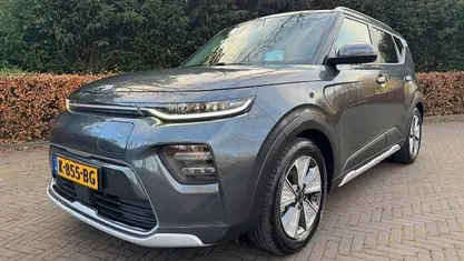Grijs Gebruikt 2020 Kia Soul EV SUV | € 19.900 (Eerlijke prijs)
