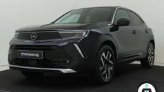 Zwart Gebruikt 2022 Opel Mokka-e Elegance SUV | € 19.925 (Eerlijke prijs)