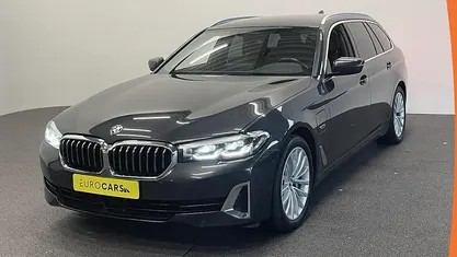 Grijs Gebruikt 2022 BMW 530e Exclusive Stationwagen | € 31.890 (Super prijs)