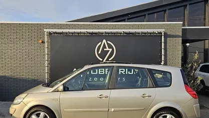 Beige Occasion 2007 Renault Grand Scénic II Business MPV | € 1.650 (Eerlijke prijs)