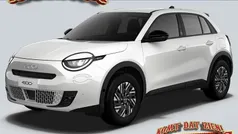 Wit Nieuw 2025 Fiat 600E Red SUV | € 27.888 (Super prijs)