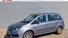 Grijs Gebruikt 2004 Opel Zafira Business MPV | € 1.748 (Eerlijke prijs)