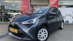 Grijs Gebruikt 2019 Toyota Aygo X-play Hatchback | € 9.235 (Eerlijke prijs)