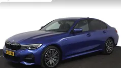 Blauw Gebruikt 2019 BMW 330e Executive Sedan | € 27.950 (Eerlijke prijs)