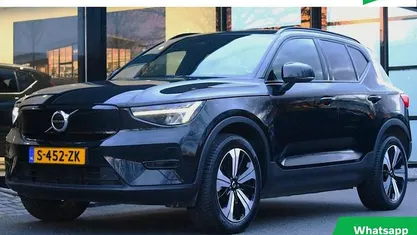 Zwart Occasion 2023 Volvo XC40 Core SUV | € 29.950 (Super prijs)