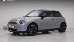 Gebruikt 2024 Mini Cooper SE Favoured Hatchback | € 35.895 (Eerlijke prijs)