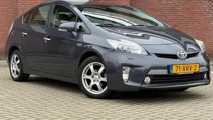 Occasion Toyota Prius 99 PK (72 kW) 2012 Grijs Hatchback