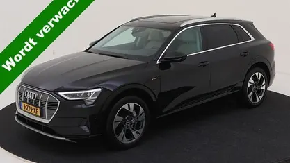 Zwart (metallic) Gebruikt 2020 Audi e-tron Business SUV | € 28.900 (Eerlijke prijs)