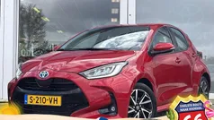 Rood Gebruikt 2023 Toyota Yaris Hybrid Hatchback | € 23.400 (Eerlijke prijs)
