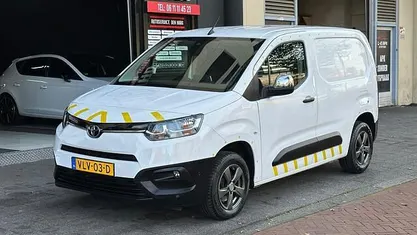Gebruikt 2021 Toyota Proace City City MPV | € 13.950 (Eerlijke prijs)