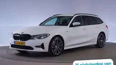Wit Gebruikt 2019 BMW 330 Executive Stationwagen | € 26.445 (Eerlijke prijs)