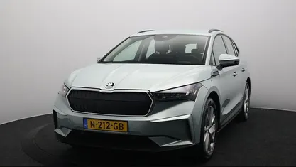 Grijs Gebruikt 2021 Skoda Enyaq iV SUV | € 21.645 (Eerlijke prijs)
