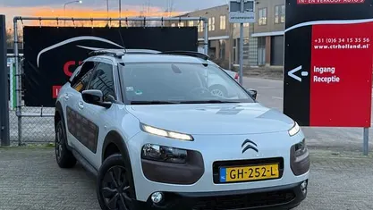 Wit (metallic) Gebruikt 2015 Citroën C4 Shine SUV | € 4.950 (Goede deal)