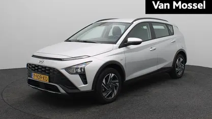 Occasion Hyundai Bayon Comfort 101 PK (74 kW) 2022 Sleek silver metallic (rys) SUV