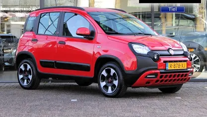 Occasion Fiat Panda Cross Cross 69 PK (50 kW) 2022 Rood Hatchback
