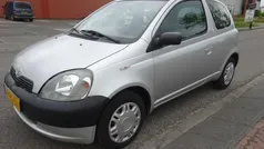 Grijs Gebruikt 2001 Toyota Yaris Terra Hatchback | € 1.650 (Eerlijke prijs)