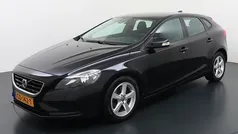 Zwart Gebruikt 2014 Volvo V40 Momentum Stationwagen | € 8.500 (Eerlijke prijs)