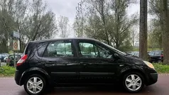 Zwart Gebruikt 2006 Renault Scénic II Dynamique MPV | € 1.399 (Goede deal)