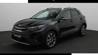 Zwart, metallic lak Occasion 2024 Kia Stonic SUV | € 25.940 (Eerlijke prijs)