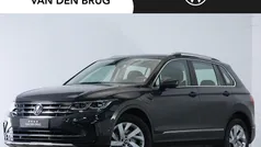 Gebruikt 2022 VW Tiguan Elegance SUV | € 34.195 (Eerlijke prijs)