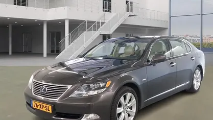 Bruin Gebruikt 2007 Lexus LS600h L President Line Sedan | € 19.950