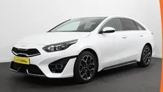 Wit Gebruikt 2022 Kia ProCeed GT-Line Hatchback | € 27.890 (Eerlijke prijs)