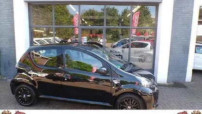 Zwart Occasion 2013 Toyota Aygo Edition Hatchback | € 3.999 (Eerlijke prijs)