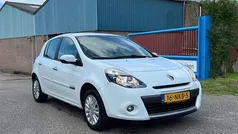 Wit Gebruikt 2010 Renault Clio II Collection Hatchback | € 1.950 (Goede deal)