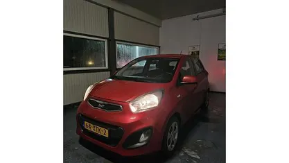 Occasion Kia Picanto 86 PK (63 kW) 2012 Rood Hatchback
